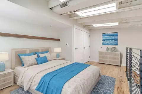 Bedroom - 1233 Walnut St, Cincinnati, OH 45202 photo 1 of 1