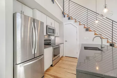 Kitchen - 1233 Walnut St, Cincinnati, OH 45202 photo 3 of 4