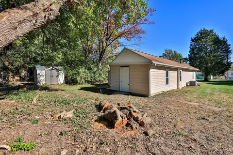 Exterior - 124 Carr St, Blanchester, OH 45107 photo 1 of 6