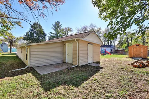 Exterior - 124 Carr St, Blanchester, OH 45107 photo 2 of 6