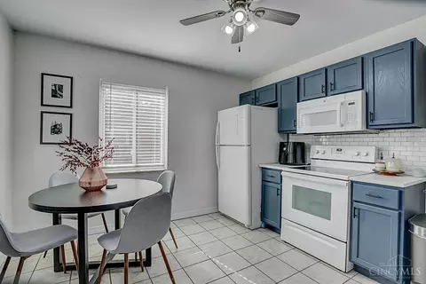 3064 Brookview Dr, Cincinnati, OH 45238 photo 5