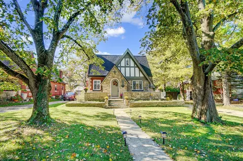 1323 Covedale Ave, Cincinnati, OH 45238