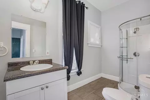Bath - 432 Third St, Hamilton, OH 45011 photo 1 of 2