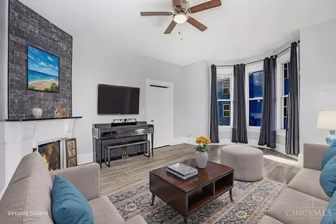 Living - 432 Third St, Hamilton, OH 45011 photo 6 of 7
