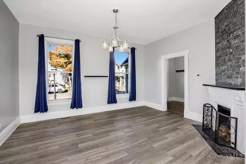 Living - 432 Third St, Hamilton, OH 45011 photo 4 of 7