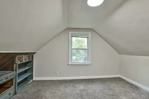 Bedroom - 19 Damon Rd, Greenhills, OH 45218 photo 3 of 3