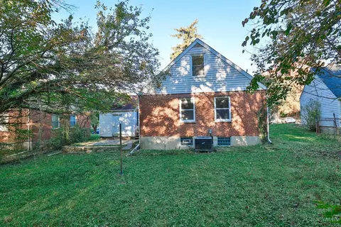 Exterior - 19 Damon Rd, Greenhills, OH 45218 photo 6 of 6