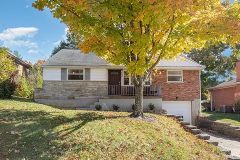 7017 Moorfield Dr, Anderson Twp, OH 45230