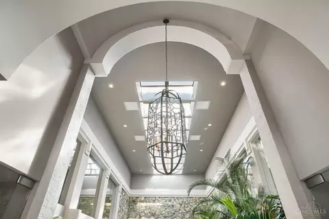 Entry Way - 79 Old Kellogg Rd, Cincinnati, OH 45255 photo 2 of 3