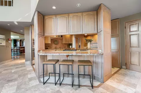 Kitchen - 79 Old Kellogg Rd, Cincinnati, OH 45255 photo 1 of 6