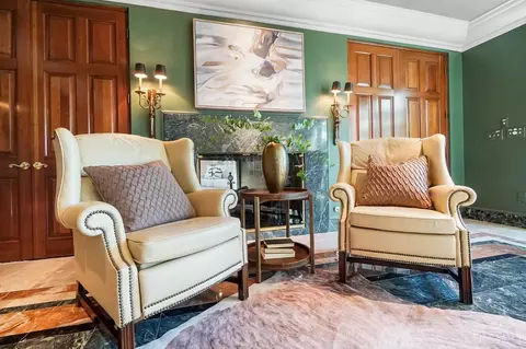 Living - 79 Old Kellogg Rd, Cincinnati, OH 45255 photo 6 of 8