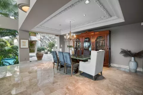 Dining - 79 Old Kellogg Rd, Cincinnati, OH 45255 photo 1 of 3