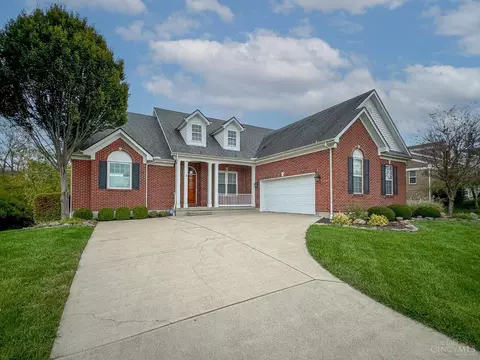 3276 Renaissance Blvd, Middletown, OH 45005