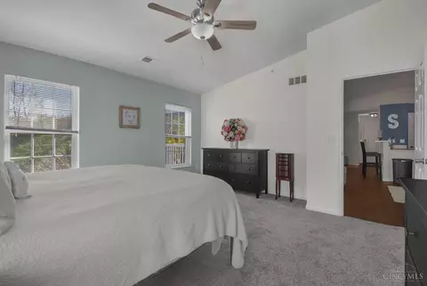Bedroom - 5461 Michelles Oak Ct #L, Cincinnati, OH 45248 photo 5 of 5