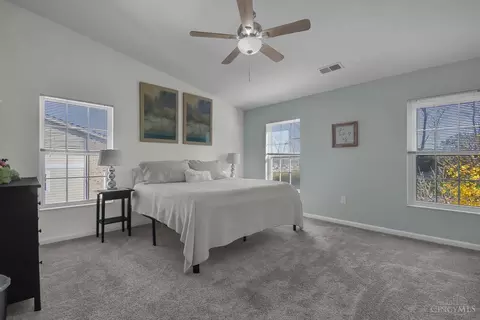 Bedroom - 5461 Michelles Oak Ct #L, Cincinnati, OH 45248 photo 1 of 5
