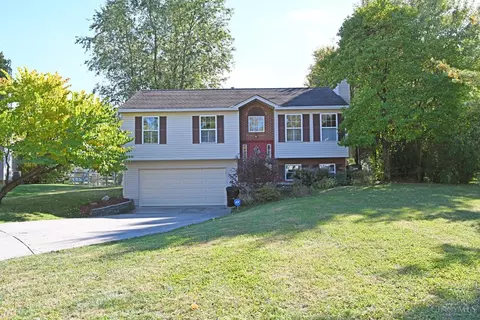25 Sandpiper Ct, Amelia, OH 45102