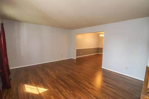 8746 Hedgerow Ln, Maineville, OH 45039 photo 5