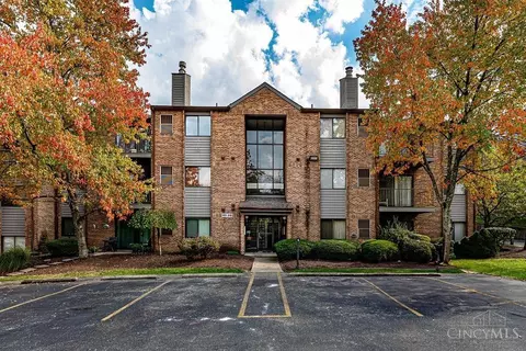 1544 Galbraith Rd #304, Cincinnati, OH 45231