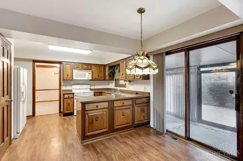 Kitchen - 12149 Heathertree Ct, Cincinnati, OH 45249 photo 1 of 5