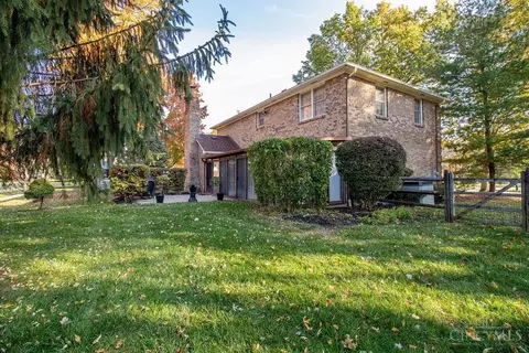 Exterior - 12149 Heathertree Ct, Cincinnati, OH 45249 photo 12 of 14