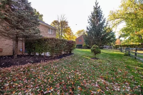 Exterior - 12149 Heathertree Ct, Cincinnati, OH 45249 photo 9 of 14