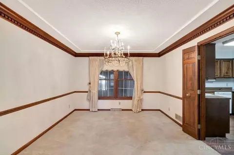 Dining - 12149 Heathertree Ct, Cincinnati, OH 45249 photo 1 of 2