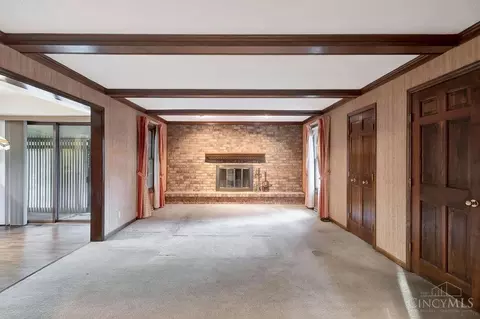 Living - 12149 Heathertree Ct, Cincinnati, OH 45249 photo 5 of 12