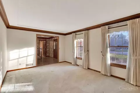 Living - 12149 Heathertree Ct, Cincinnati, OH 45249 photo 11 of 12