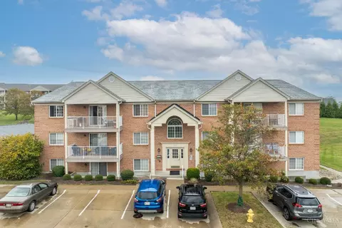 3326 Emerald Lakes Dr, Cincinnati, OH 45211