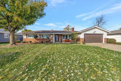 605 Cranewood Dr, Trenton, OH 45067