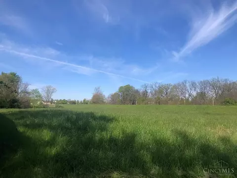 3 Kay Dr, Wilmington, OH 45177