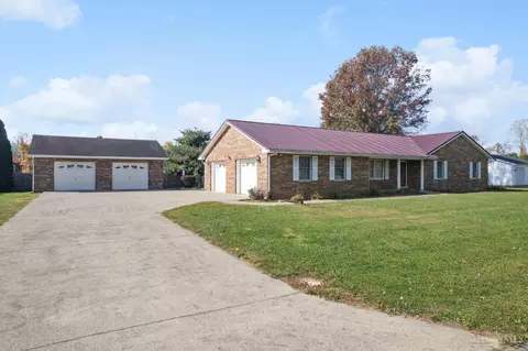 1945 Stivers Rd, Aberdeen, OH 45101