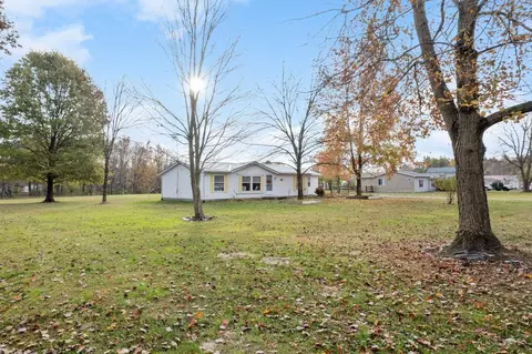 Exterior - 10262 W Fork Rd, Georgetown, OH 45121 photo 1 of 3