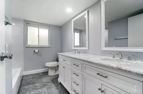 Bath - 3210 Lamarque Dr, Cincinnati, OH 45236 photo 4 of 7