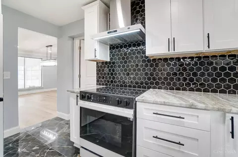 Kitchen - 3210 Lamarque Dr, Cincinnati, OH 45236 photo 5 of 5