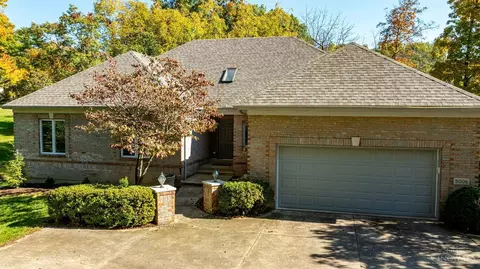 5006 Mallard Crossing Ln, Cincinnati, OH 45247