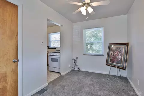 3326 Cavanaugh Ave, Cincinnati, OH 45211 photo 8