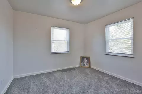 3326 Cavanaugh Ave, Cincinnati, OH 45211 photo 17