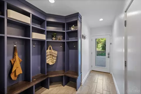 Entry Way - 7375 Cayuga Dr, Cincinnati, OH 45243 photo 7 of 7