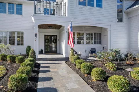 Exterior - 7375 Cayuga Dr, Cincinnati, OH 45243 photo 2 of 8