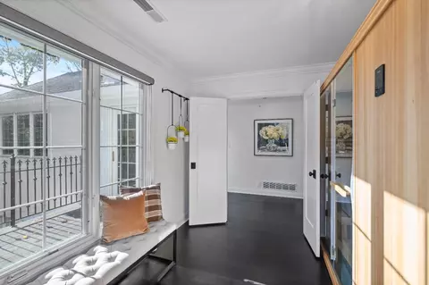 Entry Way - 7375 Cayuga Dr, Cincinnati, OH 45243 photo 6 of 7