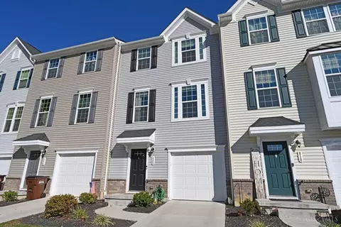 808 Blackcomb Dr, Cincinnati, OH 45244
