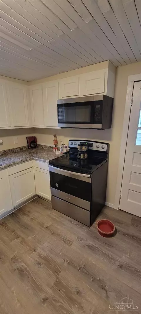 Kitchen - 7192 Edenton Pleasant Plain Rd, Pleasant Plain, OH 45162 photo 1 of 1