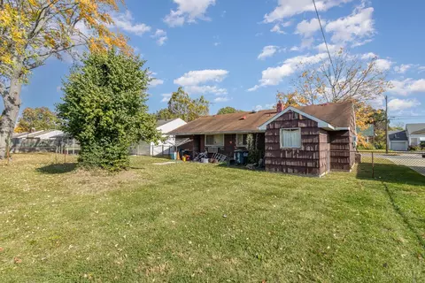 Exterior - 8727 Daly Rd, Cincinnati, OH 45231 photo 4 of 4