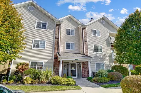 310 Carrington Pl #206, Loveland, OH 45140