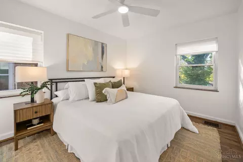 Bedroom - 6025 Elbrook Ave, Golf Manor, OH 45237 photo 1 of 6