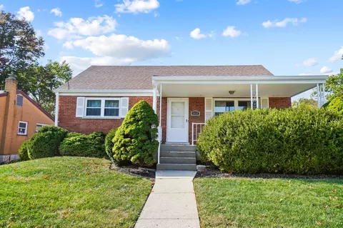 8435 Coghill Ln, Colerain Twp, OH 45239