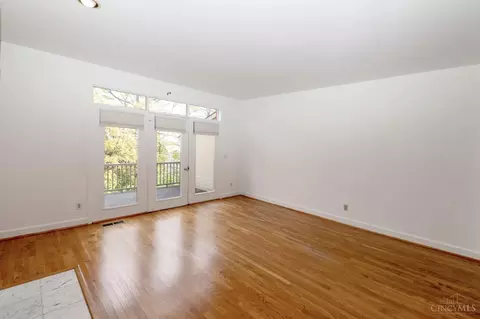 2120 Alpine Pl, Cincinnati, OH 45206 photo 6