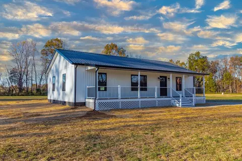 492 Fourth St, Seaman, OH 45679