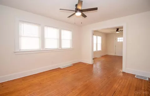 4 Ridgeway Rd, Cincinnati, OH 45216 photo 7